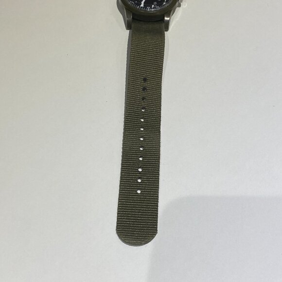 RARE BRAND NEW DAISO MILI WATCH MILITARY FIELD WATCH GREEN (4) - Picture 3 of 9